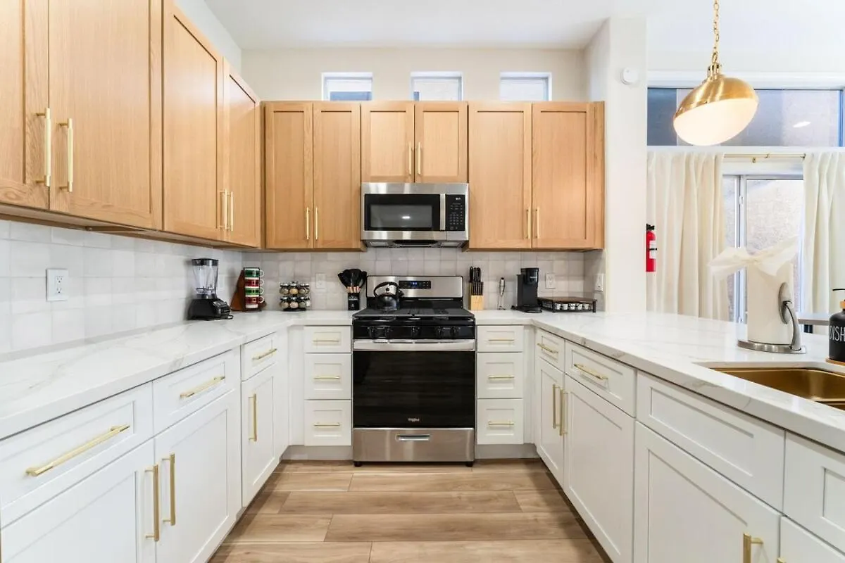 Holiday home New! Spacious Vegas Oasis W Pool Sauna Las Vegas